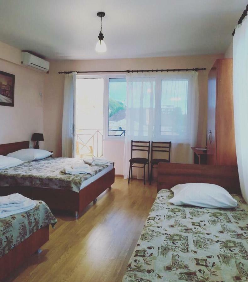 Guest House Zvanba Gagra Exterior photo